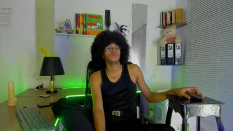 Snapshot of deamon_devil chatting on November 8, 6:40 pm deamon_devil online show from November 8, 6:40 pm