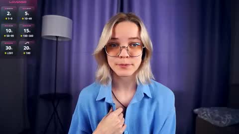 Charlie 18yo online show from September 15, 6:35 am