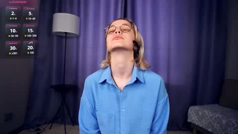 Charlie 18yo online show from September 16, 6:25 am