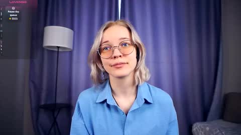 Charlie 18yo online show from September 19, 6:26 am