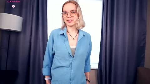 Charlie 18yo online show from October 11, 5:28 am