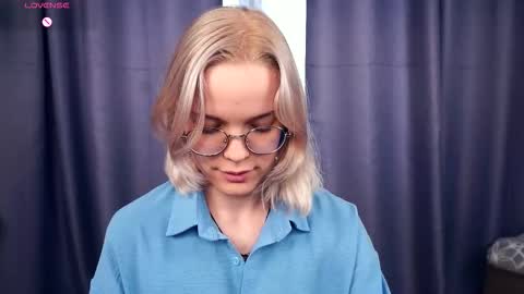 Charlie 18yo online show from October 13, 5:29 am