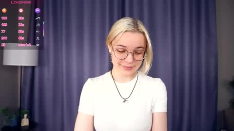 Charlie 18yo online show from December 4, 5:39 am