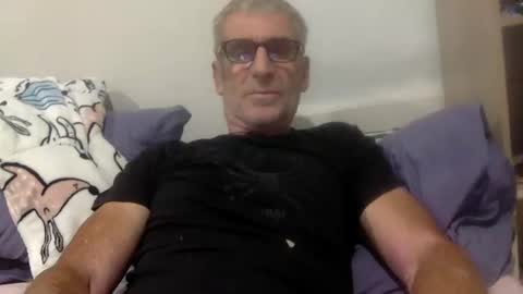 Snapshot of deanofflove221000 chatting on November 16, 5:51 pm deanofflove221000 online show from November 16, 5:51 pm