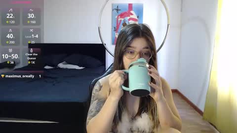 Snapshot of dearlilith6666 chatting on December 31, 1:30 pm dearlilith6666 online show from December 31, 1:30 pm