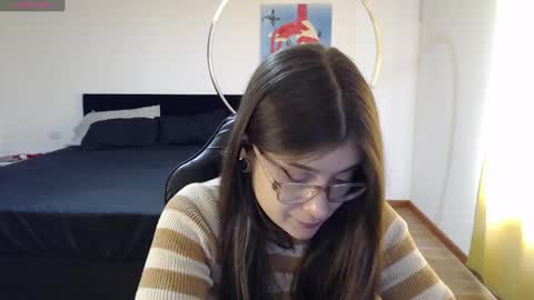 Snapshot of dearlilith6666 chatting on March 6, 2:18 pm dearlilith6666 online show from March 6, 2:18 pm