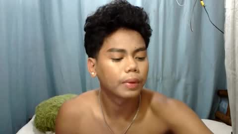 Snapshot of debbie_queen chatting on February 8, 4:16 am debbie_queen online show from February 8, 4:16 am