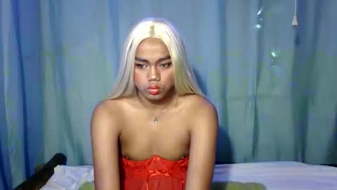 Snapshot of debbie_queen chatting on February 20, 11:05 pm debbie_queen online show from February 20, 11:05 pm