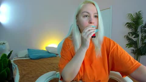 Debbie Mon Tue Fri Sun Sat GMT 3 1000am - 0400pm  online show from February 24, 4:49 pm