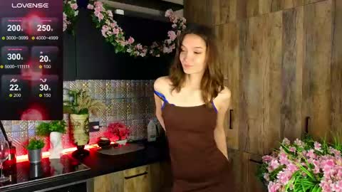 Snapshot of debihenks chatting on May 2, 5:18 pm Eva online show from May 2, 5:18 pm