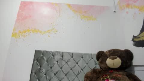 Snapshot of debora_ortiz chatting on October 6, 1:19 pm debora ortiz online show from October 6, 1:19 pm