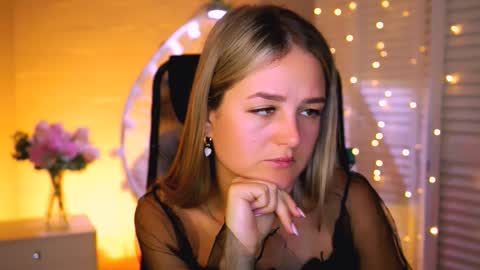 Snapshot of deboralarson chatting on November 12, 3:51 am Debora online show from November 12, 3:51 am