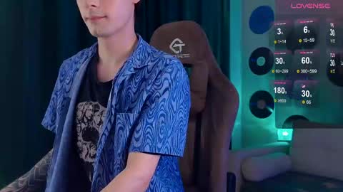 Samuel online show from April 17, 8:12 pm