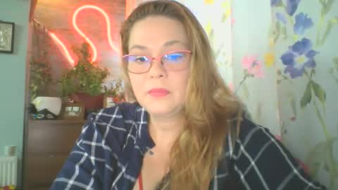 deea1805 online show from January 10, 1:57 pm