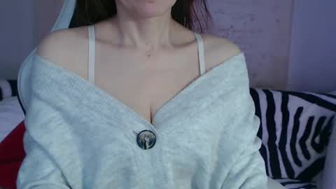 Snapshot of deessedivine chatting on January 6, 2:14 pm KamiDevi online show from January 6, 2:14 pm