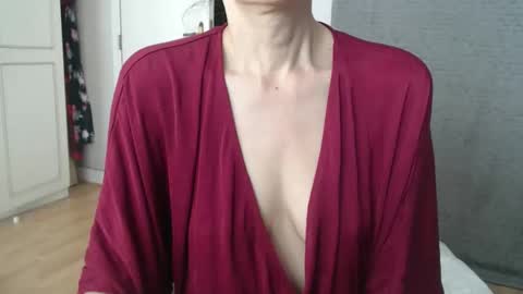 Snapshot of deessedivine chatting on September 16, 12:17 pm KamiDevi online show from September 16, 12:17 pm