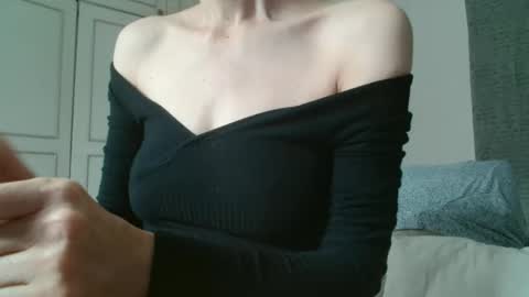Snapshot of deessedivine chatting on September 27, 2:22 pm KamiDevi online show from September 27, 2:22 pm