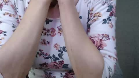 Snapshot of deessedivine chatting on October 3, 2:58 pm KamiDevi online show from October 3, 2:58 pm