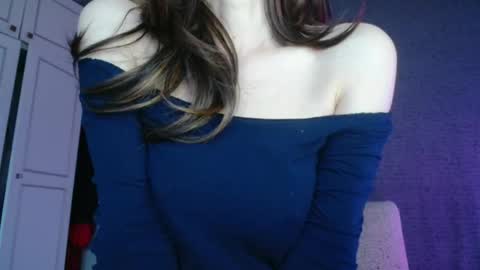 Snapshot of deessedivine chatting on November 29, 3:37 pm KamiDevi online show from November 29, 3:37 pm