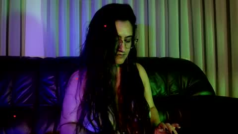Snapshot of deesseluxure_ chatting on December 22, 5:45 am Andre online show from December 22, 5:45 am