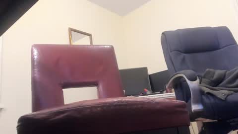 Snapshot of deeznutz343 chatting on December 7, 4:31 am Deez Nutz online show from December 7, 4:31 am