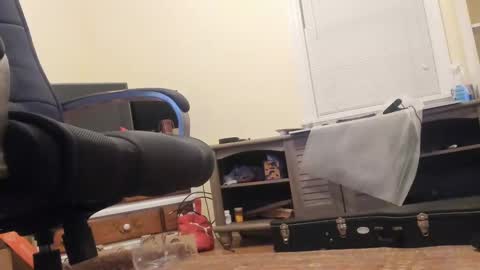 Snapshot of deeznutz343 chatting on December 27, 2:25 am Deez Nutz online show from December 27, 2:25 am