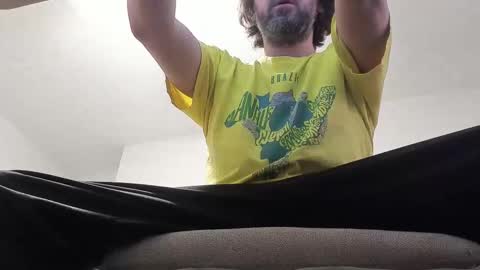 Snapshot of deeznutz343 chatting on February 17, 6:09 am Deez Nutz online show from February 17, 6:09 am