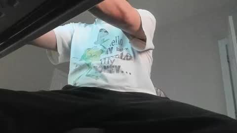 Snapshot of deeznutz343 chatting on March 12, 4:41 am Deez Nutz online show from March 12, 4:41 am