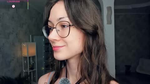 Snapshot of defeded_lovee chatting on February 10, 7:29 pm Amy online show from February 10, 7:29 pm