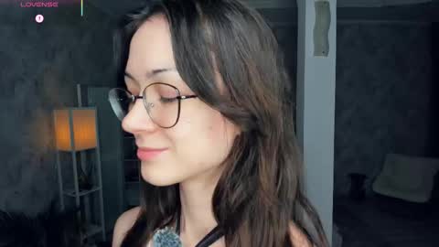 Snapshot of defeded_lovee chatting on February 11, 7:30 pm Amy online show from February 11, 7:30 pm