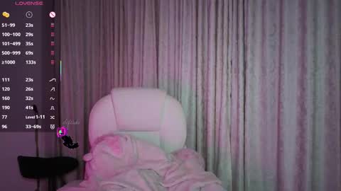 Stephanie.e  online show from September 12, 4:23 am