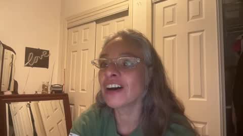 Snapshot of degeneratesaint chatting on October 7, 2:09 am Tori online show from October 7, 2:09 am