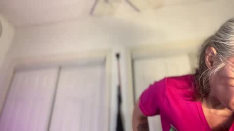 Snapshot of degeneratesaint chatting on November 18, 2:39 am Tori online show from November 18, 2:39 am