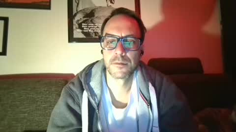 Snapshot of degrandis chatting on December 1, 5:35 pm Luka Magic online show from December 1, 5:35 pm