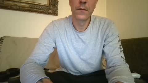 Snapshot of degrandis chatting on October 18, 11:33 am Luka Magic online show from October 18, 11:33 am