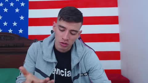 Snapshot of deiby_baby chatting on December 5, 2:09 am DEIBY online show from December 5, 2:09 am