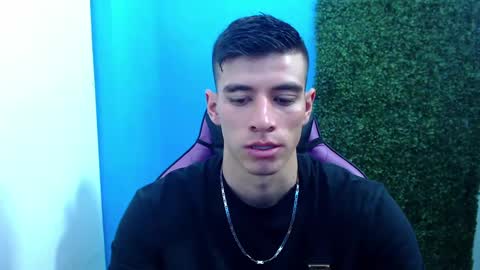 Snapshot of deiby_baby chatting on December 9, 8:54 pm DEIBY online show from December 9, 8:54 pm