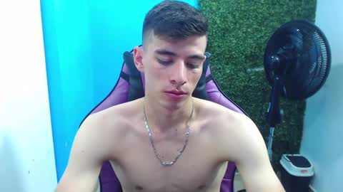 Snapshot of deiby_baby chatting on January 15, 9:51 pm DEIBY online show from January 15, 9:51 pm