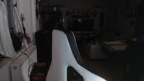 Snapshot of deinprinz2312 chatting on December 2, 5:59 am deinprinz2312 online show from December 2, 5:59 am