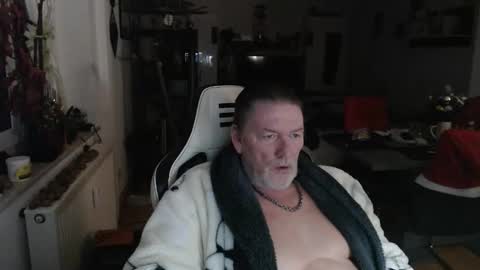 deinprinz2312 online show from January 7, 5:21 am