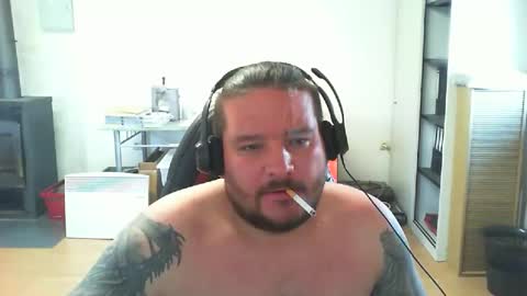 Snapshot of deinspielzeug87 chatting on October 24, 12:34 pm deinspielzeug87 online show from October 24, 12:34 pm