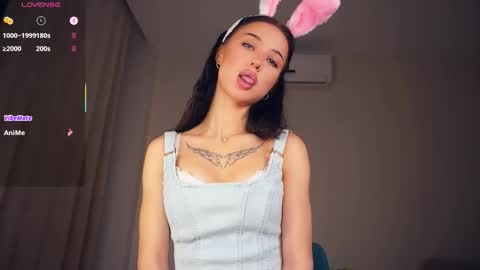 Snapshot of delanakimbral chatting on November 26, 8:04 am Hello everyone Im Tessa Make yourself comfortable. Were going to have fun together online show from November 26, 8:04 am