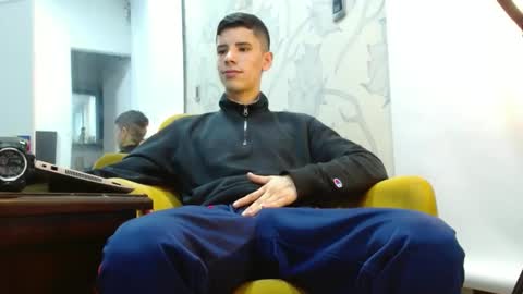 Snapshot of delglo chatting on October 8, 5:16 am delglo online show from October 8, 5:16 am