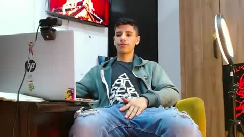 Snapshot of delglo chatting on October 13, 1:11 pm delglo online show from October 13, 1:11 pm