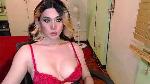 Mercedes online show from December 7, 9:50 am