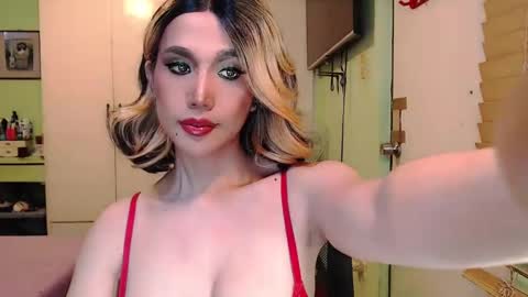 Mercedes online show from December 14, 6:56 am