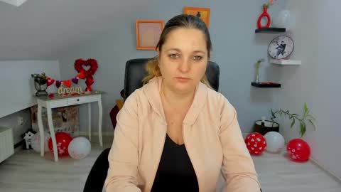 DeliciousLolly online show from February 18, 4:15 am