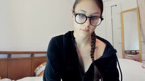 deliciousnoni online show from December 15, 6:06 am