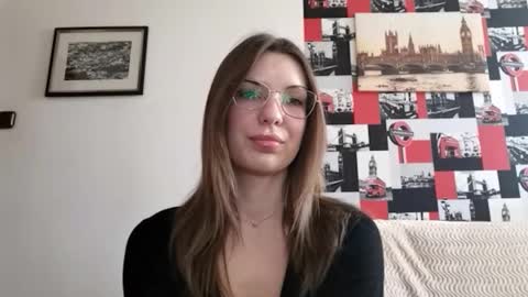 Snapshot of delightaurora chatting on January 14, 10:48 am Aurora online show from January 14, 10:48 am