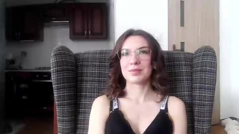 Snapshot of delightaurora chatting on February 14, 7:49 am Aurora online show from February 14, 7:49 am